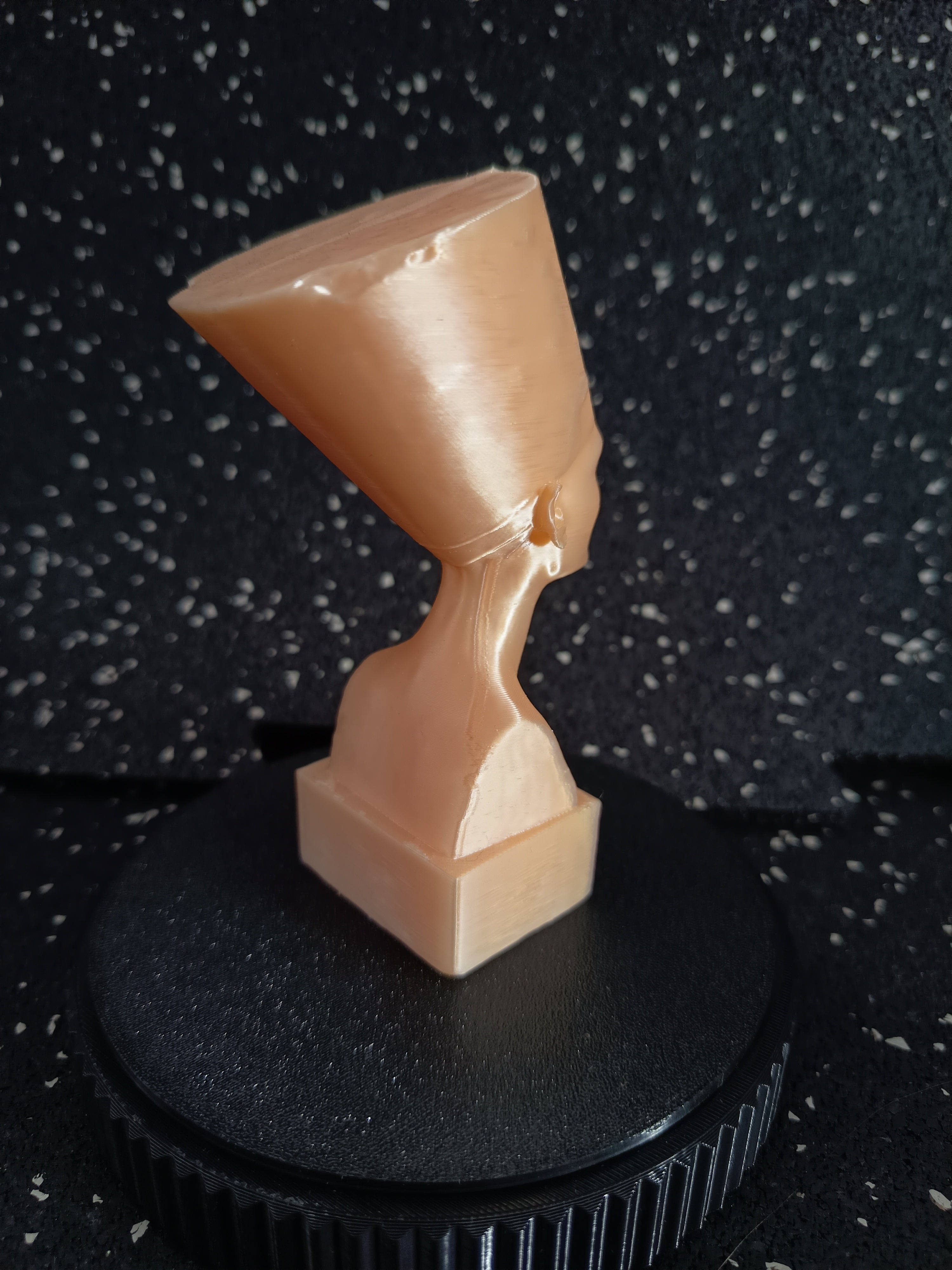 Popiersie Nefertiti — Rzeźba 3D Gold Sand | Dekoracja Egipska